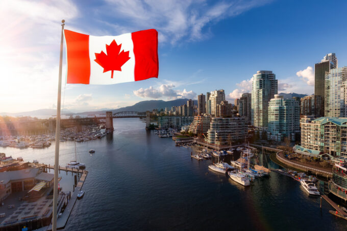 zdjęcie z kanadyjską flagą narodową